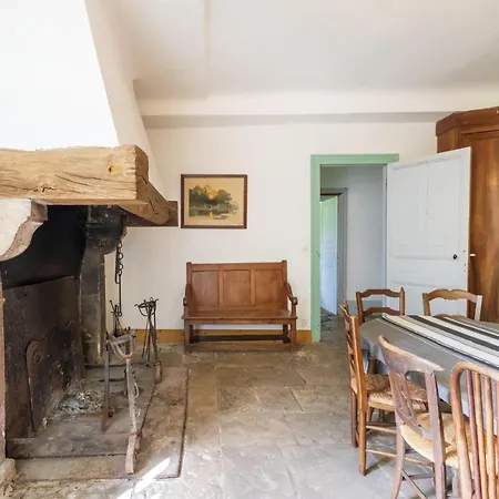 Maison Etxeparea * Юстарис